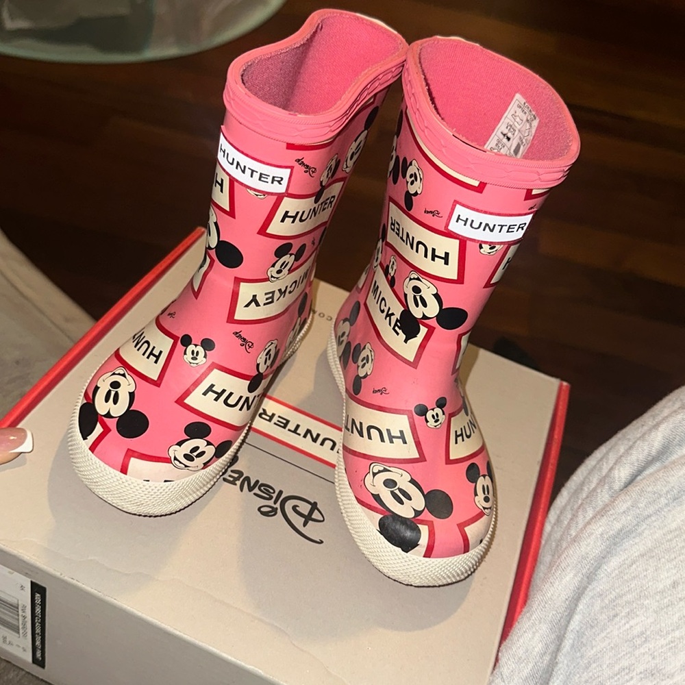 Hunter x Disney toddler girl rain boots